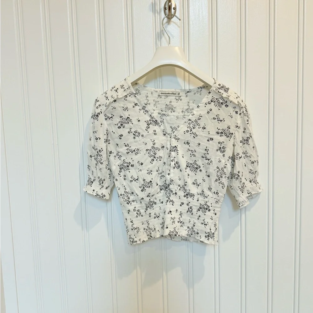 Abercrombie & Fitch White Puff Sleeve Crop Blouse